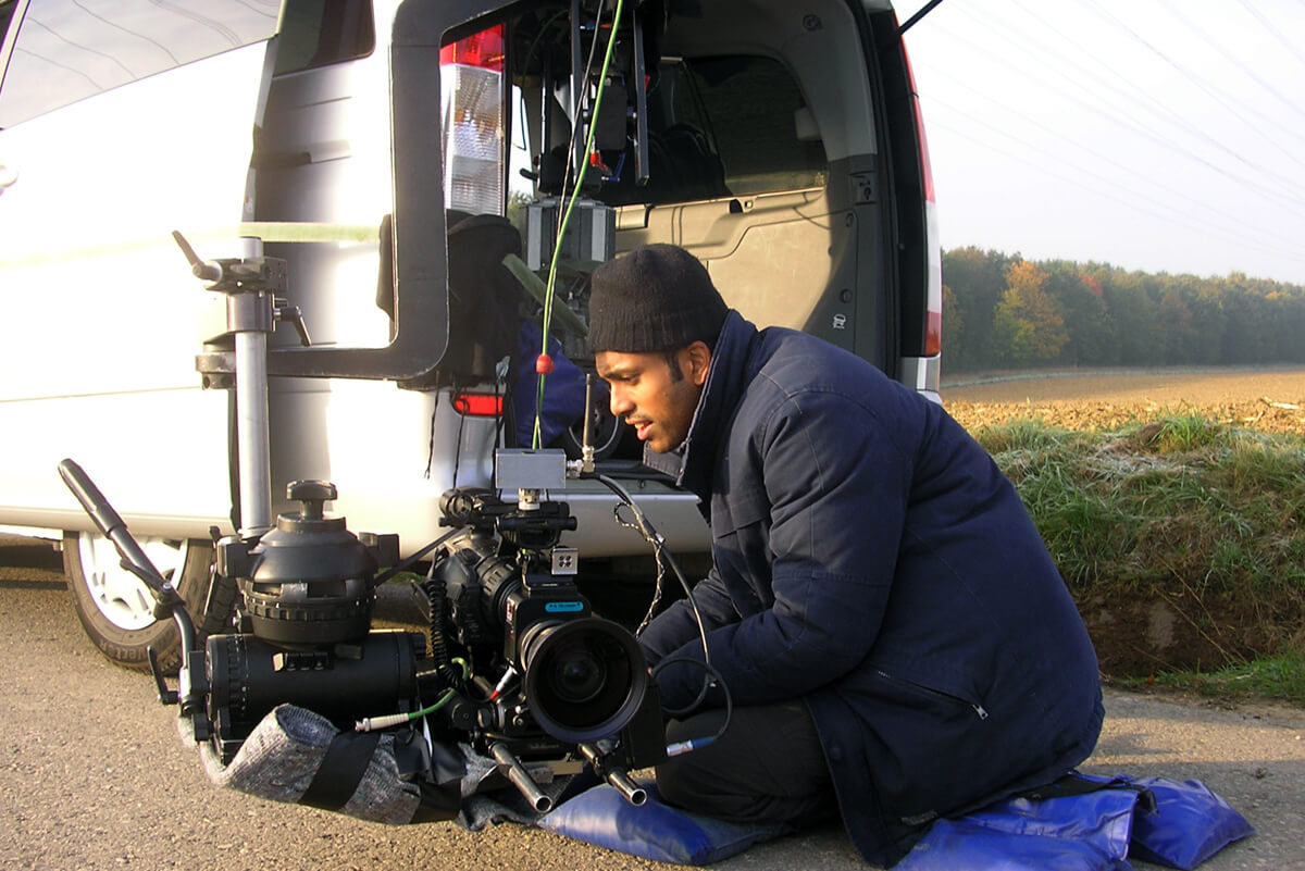 Filmakademie Absolvent und freier Mitarbeiter von mp-film Filmproduktion Karlsruhe Kameramann Kumaran