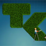 2D Animation ein Playmobile Gärtner trimmt das grasgrüne TK-Logo mit einer Heckenschere. Erklärfilm der Filmproduktion Karlsruhe mp-film für die Technikerkrankenkasse. Bild auf der Seite Portfolio.